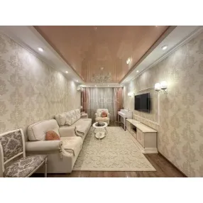 3-к. квартира, 85 м², 1/10 эт.