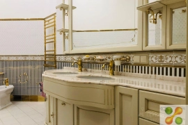 Просторная, светлая. Потолок 4м!