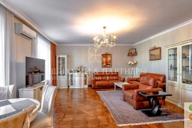 3-к кв. Москва ул. Спиридоновка, 18 (131.0 м²)