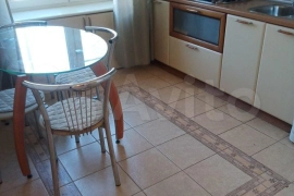 2-к. квартира, 43 м², 3/8 эт.