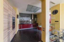 6-к. квартира, 208 м², 6/9 эт.